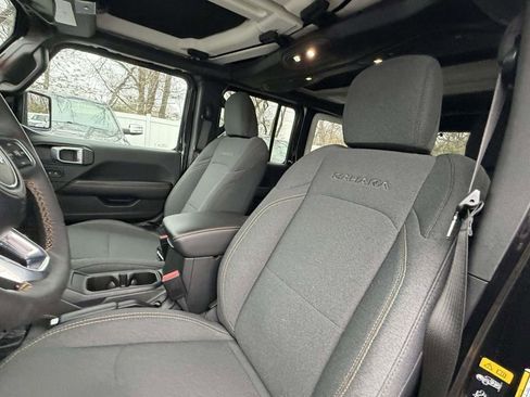 Used 2024 Jeep Wrangler Unlimited Sahara AWD/4WD image 19