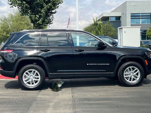 New 2025 Jeep Grand Cherokee Laredo X w/ Luxury Tech Group I image 3