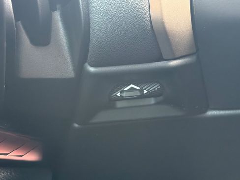 Used 2025 BMW X3 xDrive30i w/ Convenience Package image 36