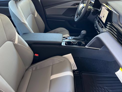 New 2026 Toyota Camry SE FWD image 12