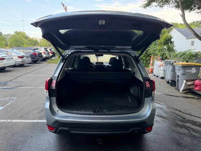 Used 2020 Subaru Forester Premium AWD/4WD image 5