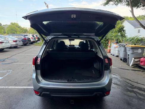 Used 2020 Subaru Forester Premium AWD/4WD image 5