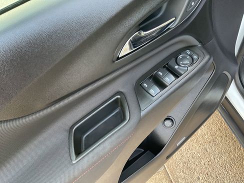 Used 2022 Chevrolet Equinox RS w/ RS Leather Package image 11