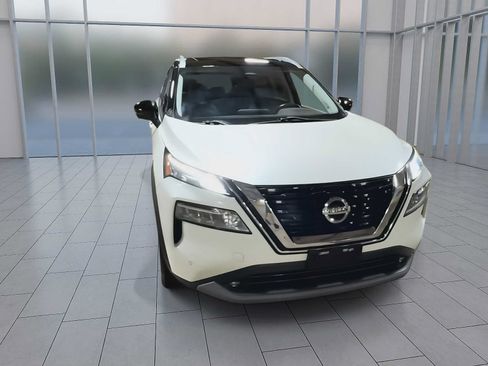 Used 2021 Nissan Rogue SL w/ Premium Package AWD/4WD image 3
