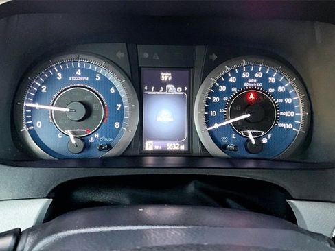 Used 2017 Toyota Sienna XLE image 15