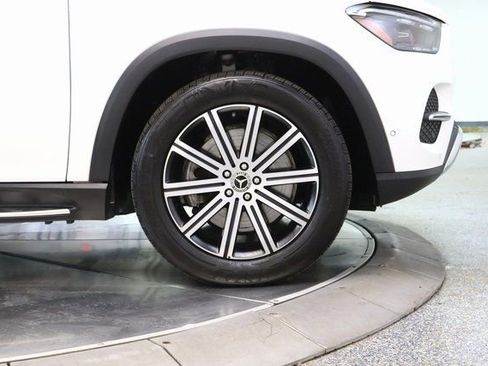 Used 2024 Mercedes-Benz GLE 450e 4MATIC w/ Driver Assistance Package image 14