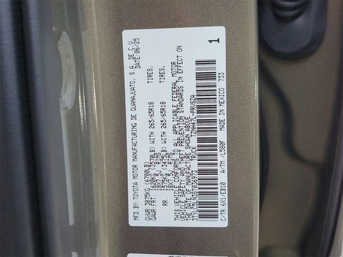 Used 2025 Toyota Tacoma Limited image 32