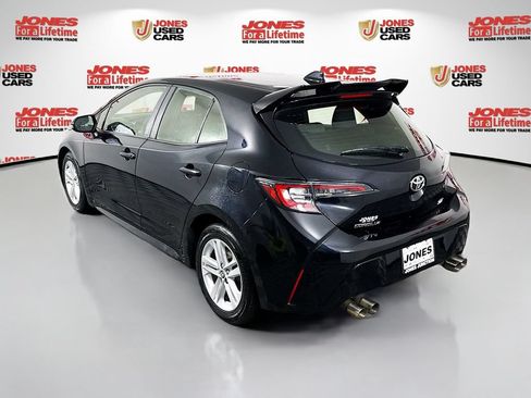 Used 2019 Toyota Corolla SE FWD image 2