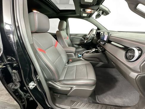 Used 2024 Chevrolet Colorado Z71 w/ Z71 Convenience Package 2 image 25