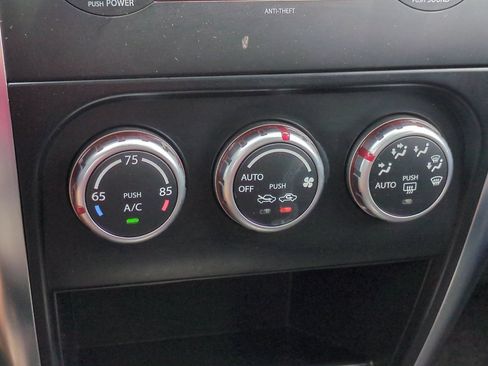 Used 2009 Suzuki SX4 AWD Hatchback w/ Touring Pkg image 29