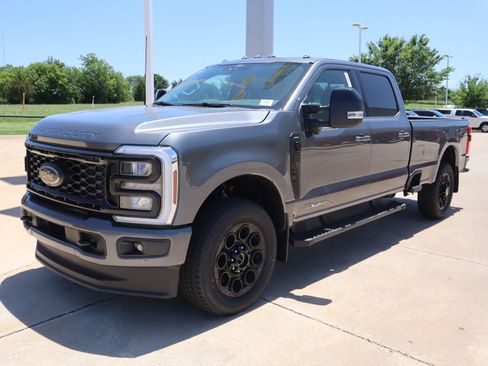 New 2026 Ford F350 Lariat w/ Black Appearance Package AWD/4WD image 9