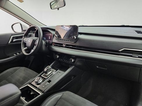 Used 2023 Mitsubishi Outlander Ralliart AWD/4WD image 27