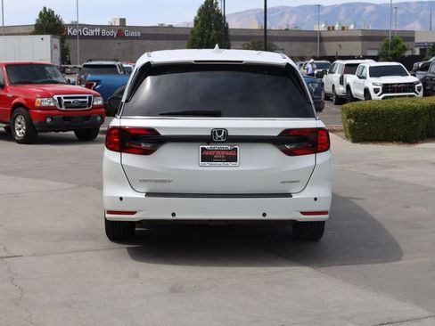 Used 2023 Honda Odyssey Sport image 5