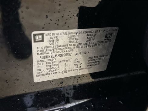 Used 2017 Chevrolet Silverado 1500 LTZ Z71 w/ Realtree Edition image 30