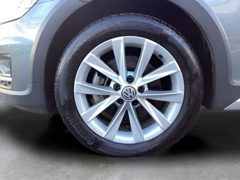 Used 2019 Volkswagen Golf Alltrack SE image 12