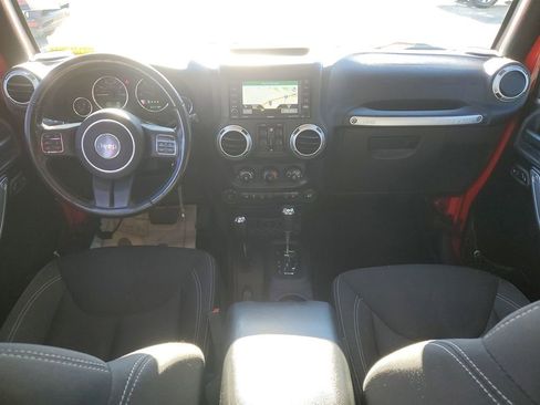 Used 2015 Jeep Wrangler Unlimited Sahara w/ Connectivity Group image 19