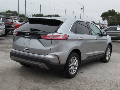 Used 2024 Ford Edge SEL image 4