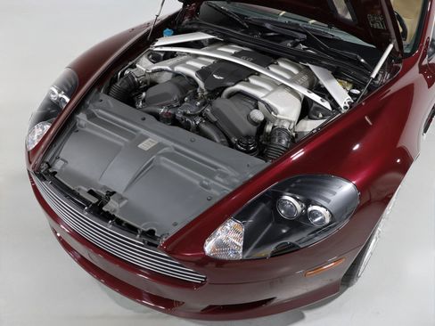 Used 2006 Aston Martin DB9 Volante RWD image 5
