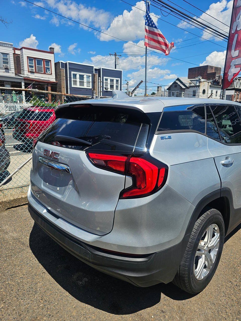 Used 2018 GMC Terrain SLE FWD image 4