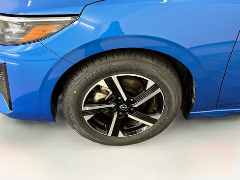 Used 2024 Nissan Sentra SV image 11