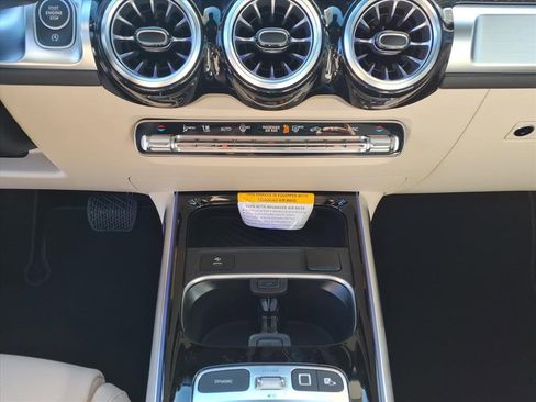 New 2025 Mercedes-Benz GLB 250 4MATIC image 23