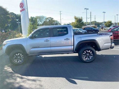 Certified 2021 Toyota Tacoma TRD Off-Road image 5