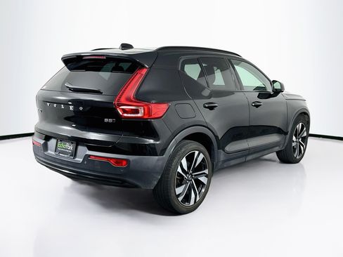 Used 2025 Volvo XC40 B5 Plus AWD/4WD image 9