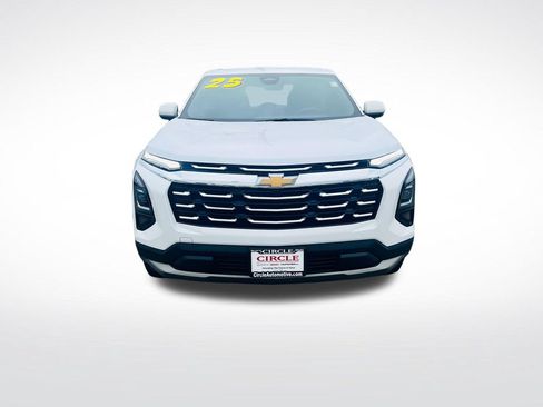 Used 2025 Chevrolet Equinox LT FWD image 11
