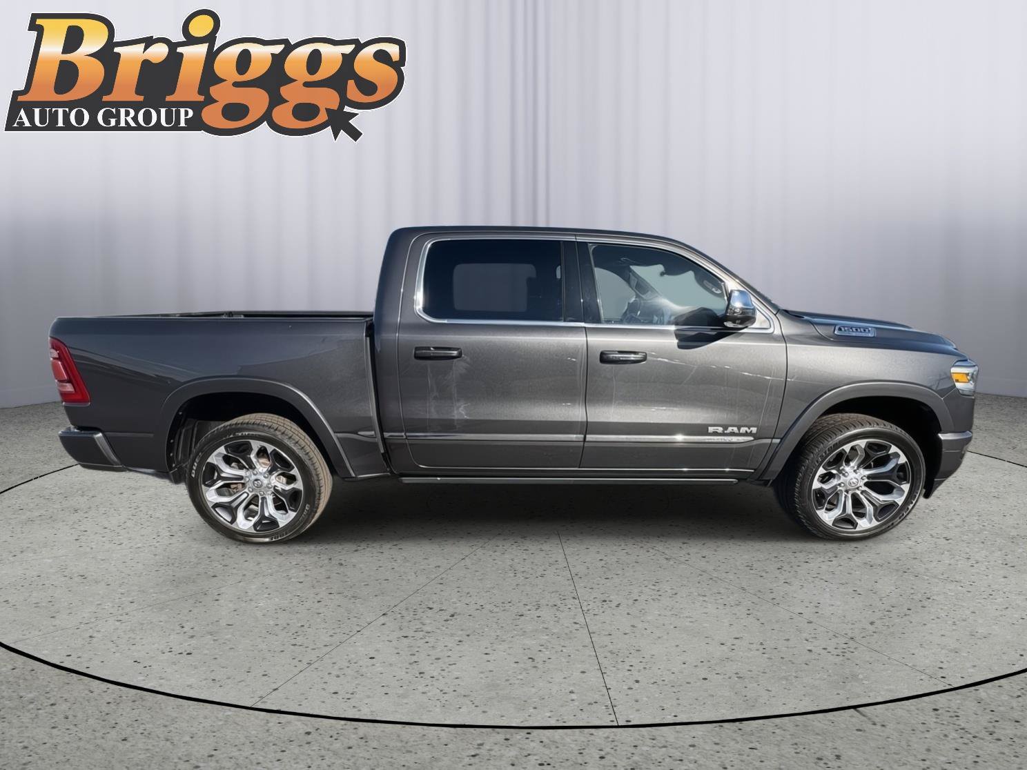 Used 2023 RAM 1500 Limited w/ Trailer Tow Group AWD/4WD image 4