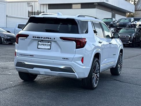 New 2026 GMC Terrain Denali w/ LPO, Black Badging Package image 3