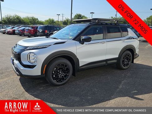 New 2025 Mitsubishi Outlander Trail Edition image 5