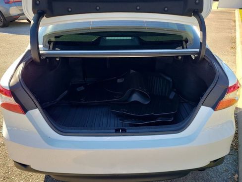 Used 2019 Toyota Camry LE image 19