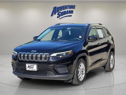 Used 2020 Jeep Cherokee Latitude FWD image 2