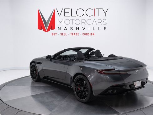 Used 2019 Aston Martin DB11 Volante image 16