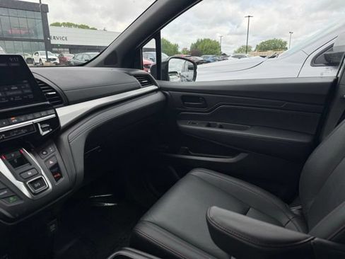Used 2025 Honda Odyssey Sport-L image 18