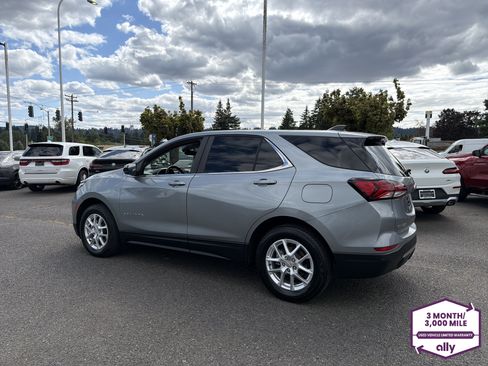 Used 2024 Chevrolet Equinox LT AWD/4WD image 3