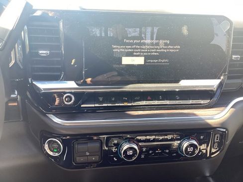 New 2026 GMC Sierra 2500 SLT w/ SLT Premium Package AWD/4WD image 31