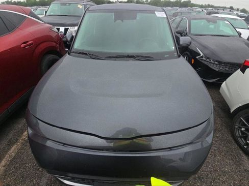 Used 2025 Kia Soul LX FWD image 8