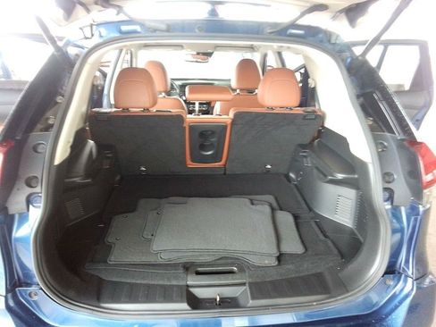 Used 2017 Nissan Rogue SL w/ SL Premium Package AWD/4WD image 18
