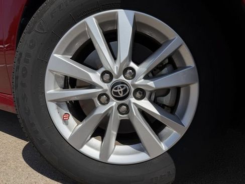 Used 2025 Toyota Camry LE w/ Convenience Package FWD image 9