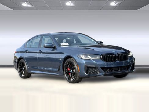Used 2023 BMW 530e w/ Executive Package RWD image 6