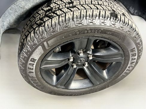 Used 2022 RAM 1500 Classic Warlock AWD/4WD image 28