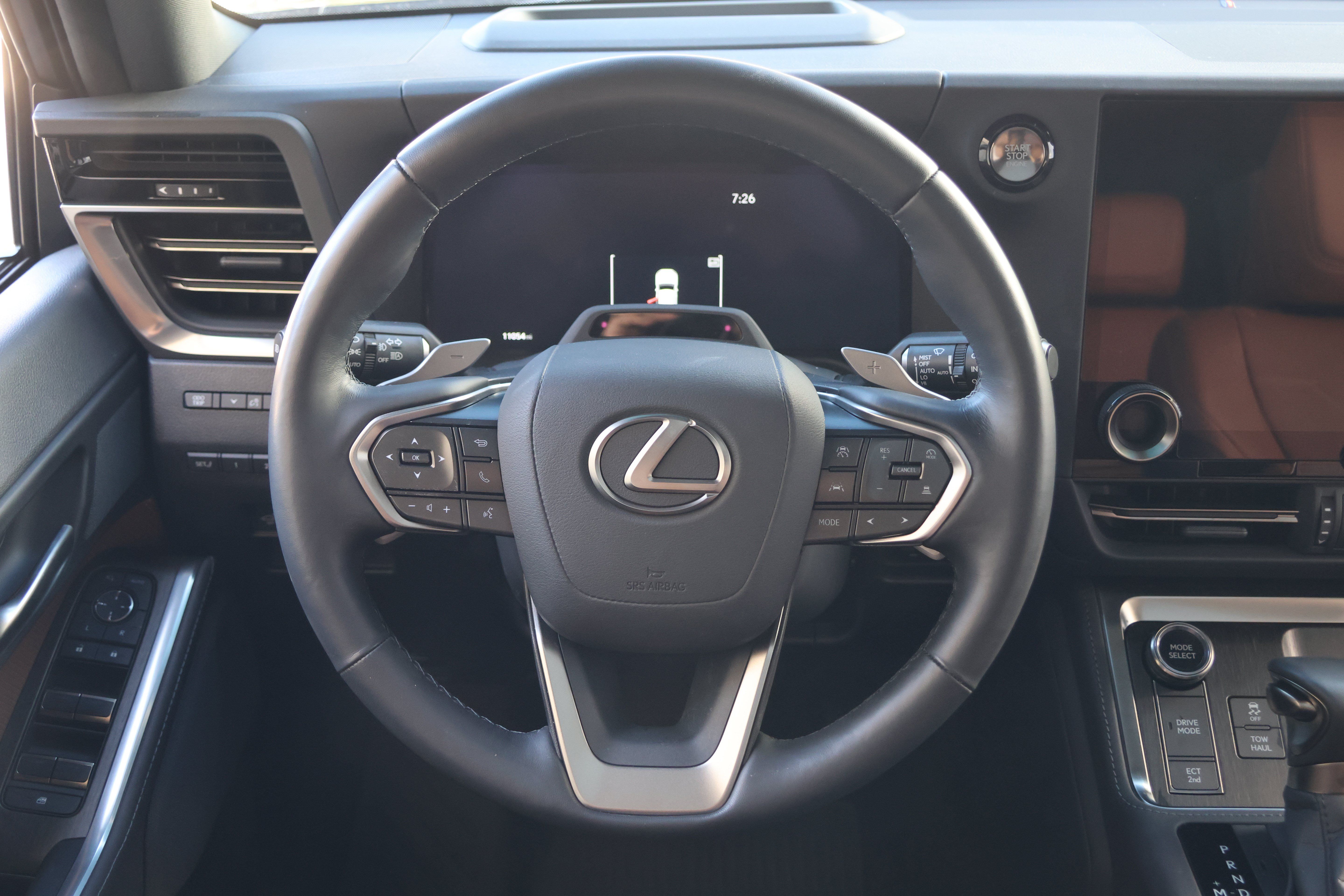 Used 2026 Lexus GX 550 w/ Accessory Package (2T) AWD/4WD image 32