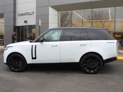 Used 2025 Land Rover Range Rover SE image 6