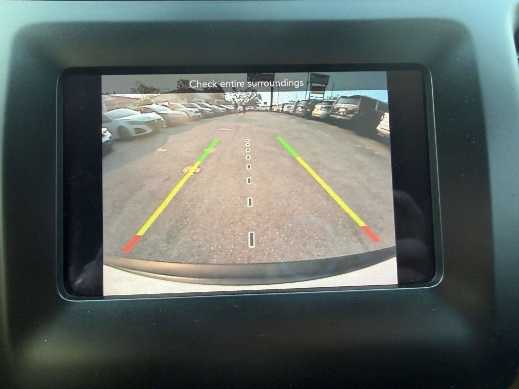 Used 2019 Jeep Cherokee Latitude Plus AWD/4WD image 14