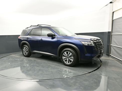 New 2026 Nissan Pathfinder SL AWD/4WD image 3