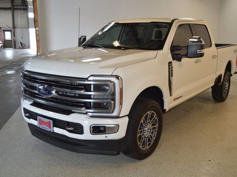 Used 2024 Ford F250 Limited w/ FX4 Off-Road Package AWD/4WD image 7