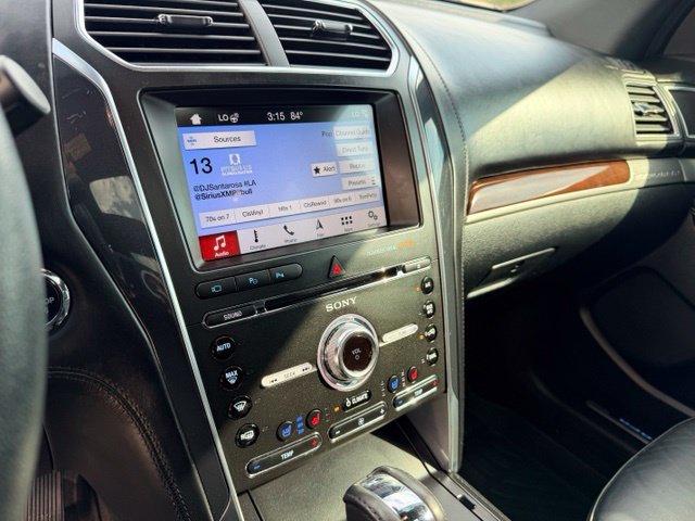 Used 2018 Ford Explorer Platinum AWD/4WD image 34