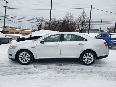 Used 2010 Ford Taurus SEL image 5