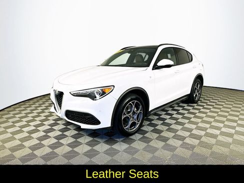 Used 2023 Alfa Romeo Stelvio Ti AWD/4WD image 5